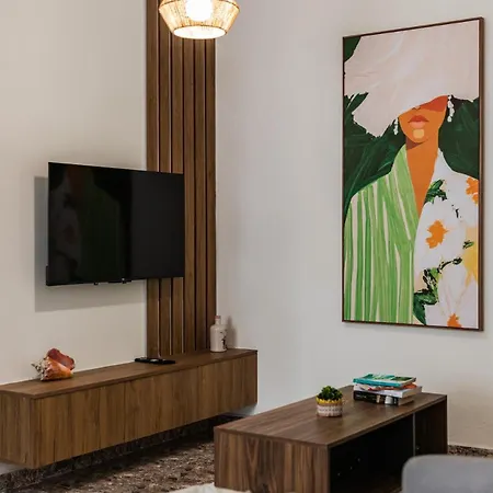 Perla 2br Beachside By Pikhost * Golem (Tirana)